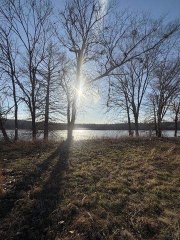 425 Hardin Bottom Rd, Clifton, TN 38425