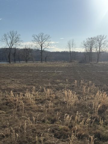 425 Hardin Bottom Rd, Clifton, TN 38425