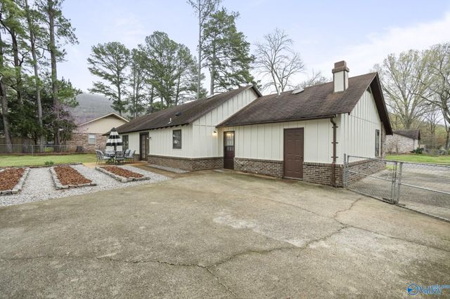 2517 Galahad Drive SE, Huntsville, AL 35803