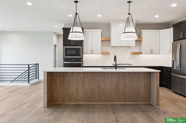 3306 S 212th Street, Elkhorn, NE 68022