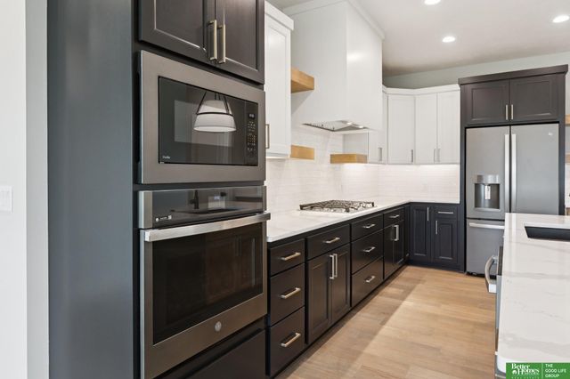 3306 S 212th Street, Elkhorn, NE 68022