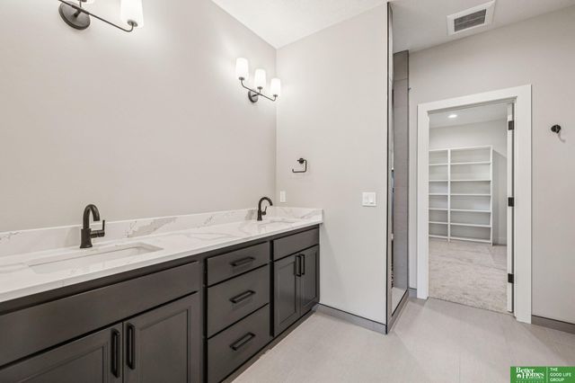 3306 S 212th Street, Elkhorn, NE 68022