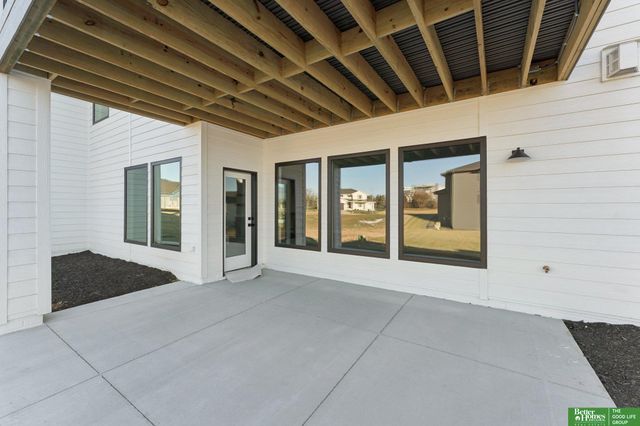 3306 S 212th Street, Elkhorn, NE 68022