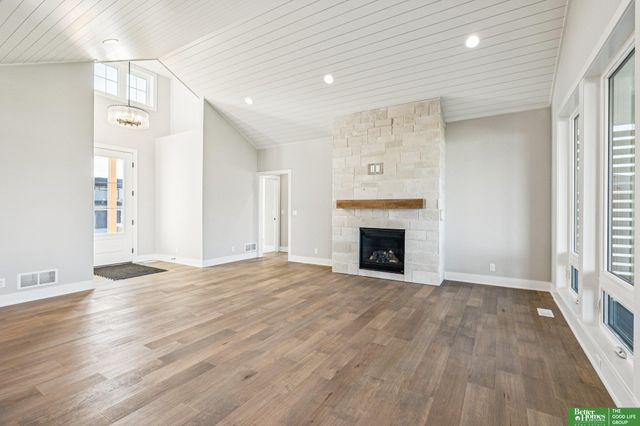 3306 S 212th Street, Elkhorn, NE 68022