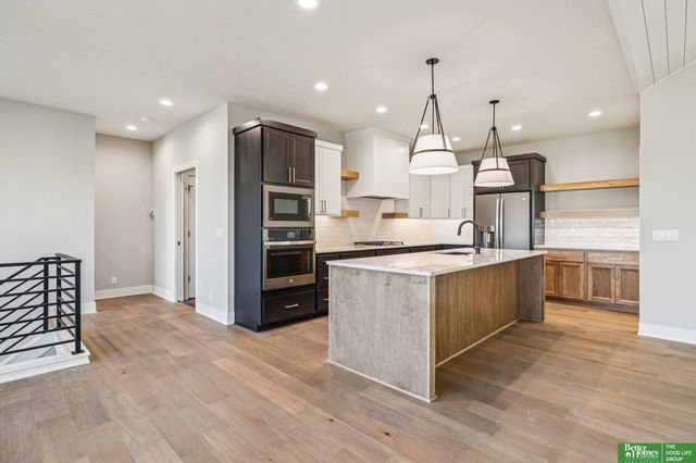 3306 S 212th Street, Elkhorn, NE 68022