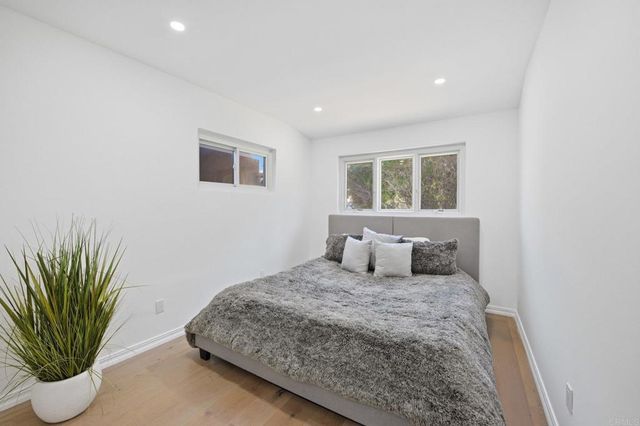 637 N Rios Avenue, Solana Beach, CA 92075