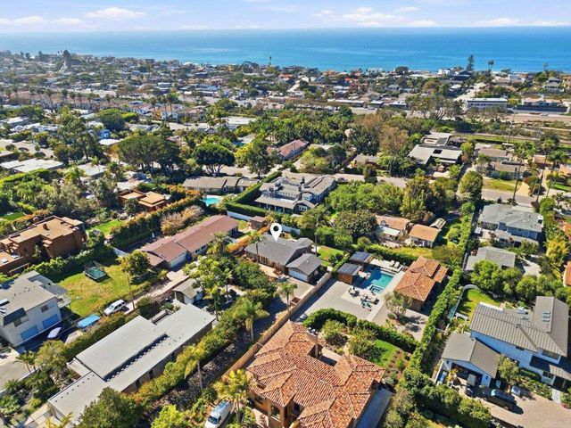 637 N Rios Avenue, Solana Beach, CA 92075