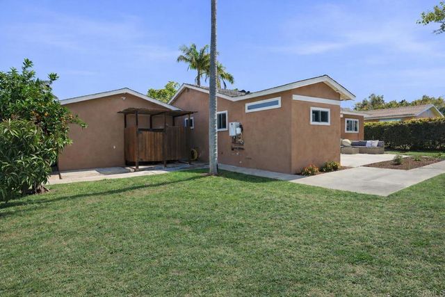 637 N Rios Avenue, Solana Beach, CA 92075