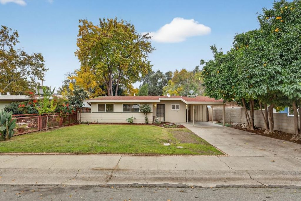 525 Dudley Dr, Roseville, CA 95678