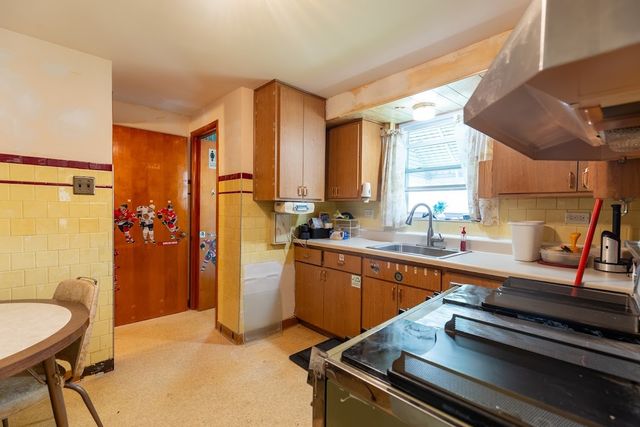 2802 Cuyler Avenue, Berwyn, IL 60402