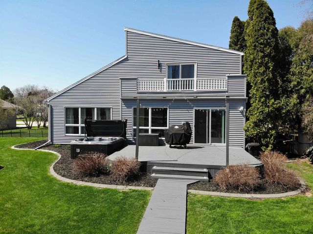 1840 CLIFFVIEW COURT, Oshkosh, WI 54901