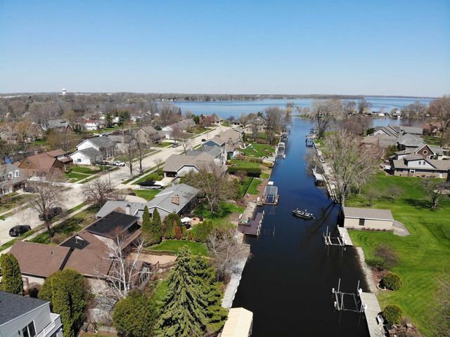 1840 CLIFFVIEW COURT, Oshkosh, WI 54901