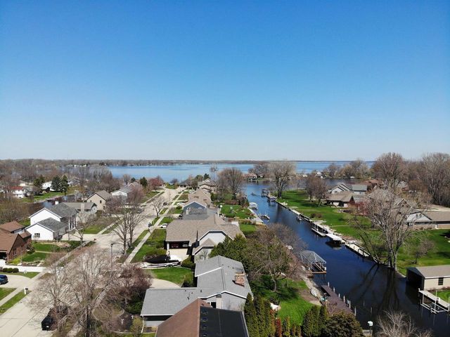 1840 CLIFFVIEW COURT, Oshkosh, WI 54901