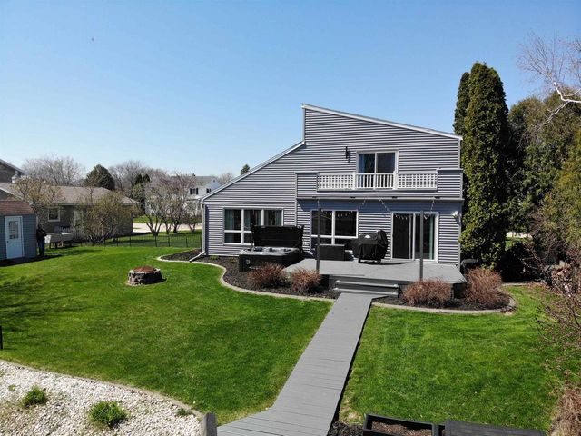 1840 CLIFFVIEW COURT, Oshkosh, WI 54901