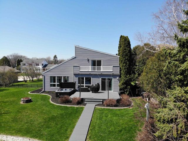 1840 CLIFFVIEW COURT, Oshkosh, WI 54901