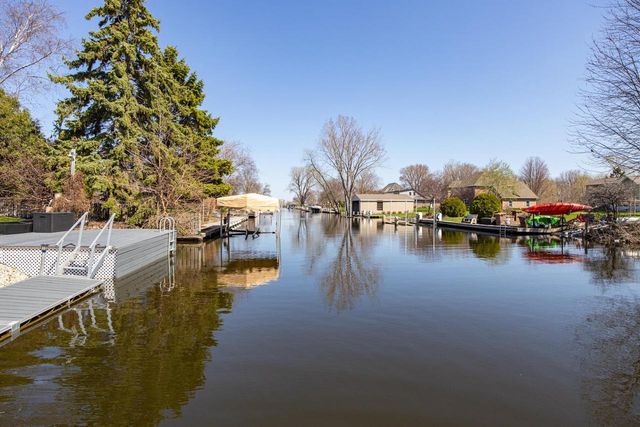 1840 CLIFFVIEW COURT, Oshkosh, WI 54901