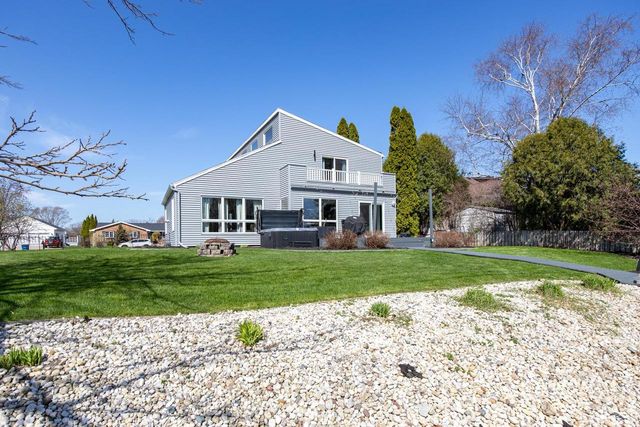 1840 CLIFFVIEW COURT, Oshkosh, WI 54901