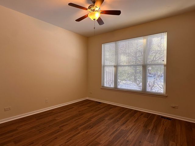 437 Pine Lake Circle, Vernon Hills, IL 60061