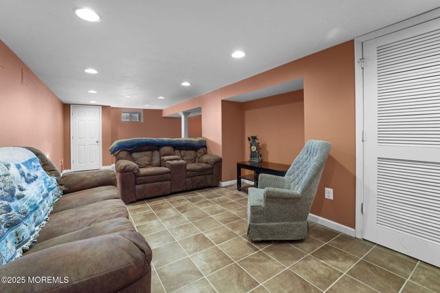 73 Broadway Road, Freehold, NJ 07728