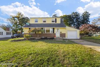 73 Broadway Road, Freehold, NJ 07728