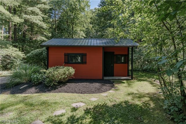 35600 Jackson Road, Moreland Hills, OH 44022