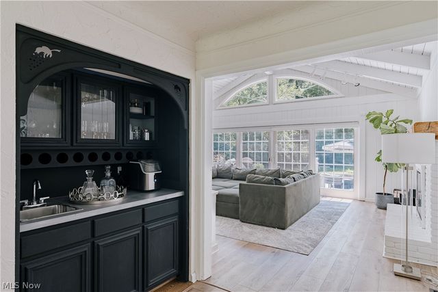 35600 Jackson Road, Moreland Hills, OH 44022