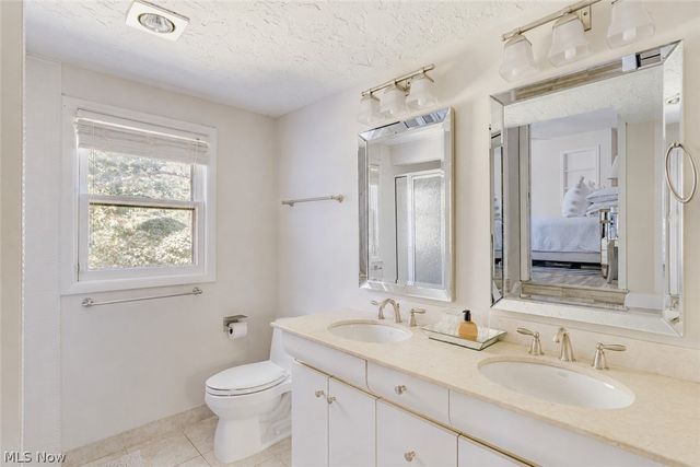 35600 Jackson Road, Moreland Hills, OH 44022