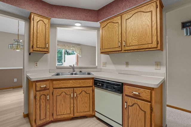 8792 Norway Street NW, Coon Rapids, MN 55433