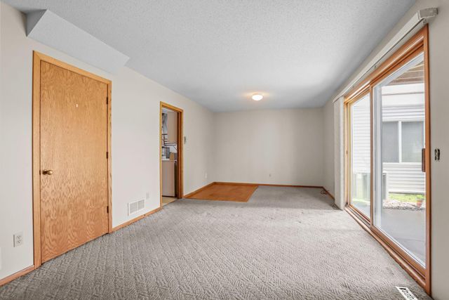 8792 Norway Street NW, Coon Rapids, MN 55433