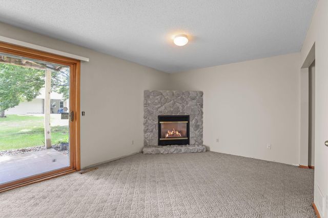 8792 Norway Street NW, Coon Rapids, MN 55433