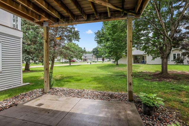 8792 Norway Street NW, Coon Rapids, MN 55433