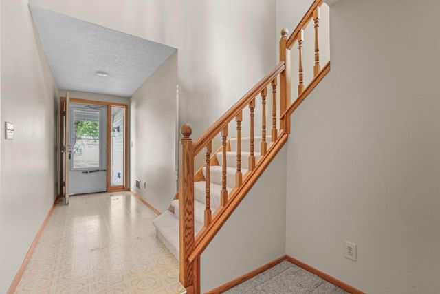 8792 Norway Street NW, Coon Rapids, MN 55433