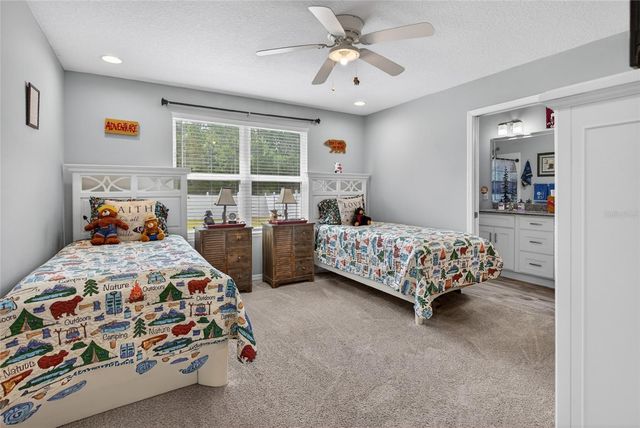 15982 SW 55TH AVENUE ROAD, Ocala, FL 34473