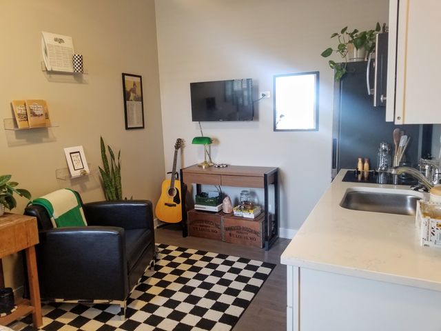 1409 W Diversey Parkway 210, Chicago, IL 60614