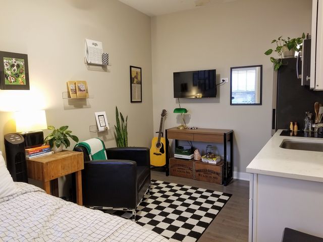 1409 W Diversey Parkway 210, Chicago, IL 60614