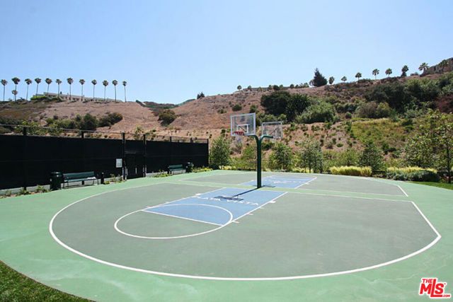 13031 Villosa Place 142, Los Angeles, CA 90094