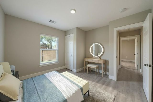 8302 Tavenor Lane, Houston, TX 77075