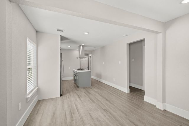 8302 Tavenor Lane, Houston, TX 77075