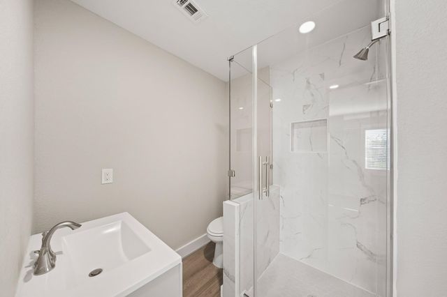 8302 Tavenor Lane, Houston, TX 77075