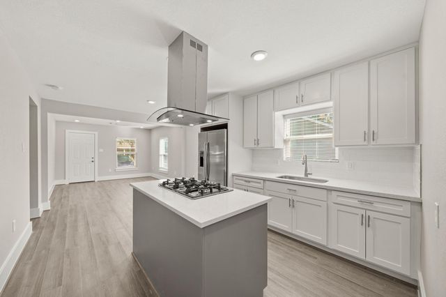 8302 Tavenor Lane, Houston, TX 77075