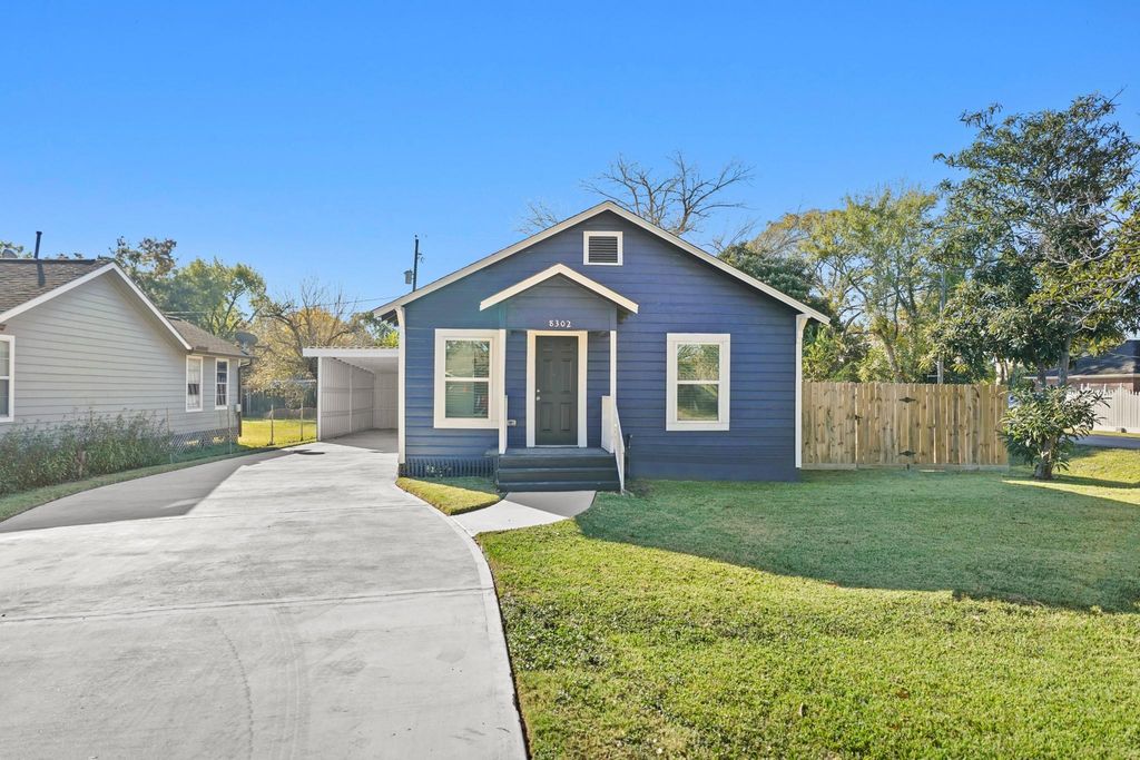 8302 Tavenor Lane, Houston, TX 77075