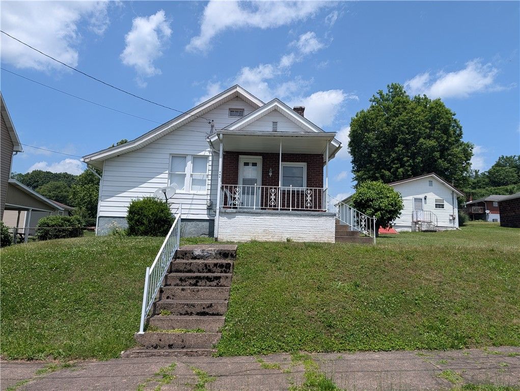 213 MCGILL AVE, Dawson, PA 15428