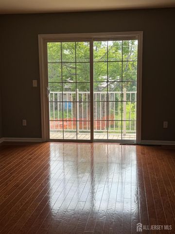 1325 Fernwood Court, New Brunswick, NJ 08901