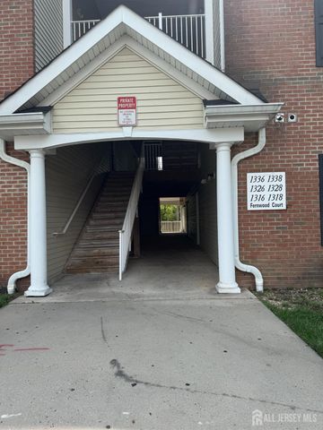1325 Fernwood Court, New Brunswick, NJ 08901