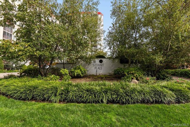 10 Stewart Place 7FW, White Plains, NY 10603