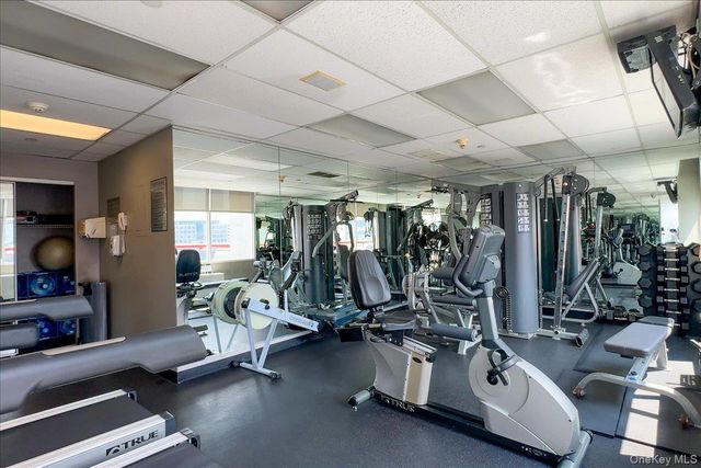 10 Stewart Place 7FW, White Plains, NY 10603