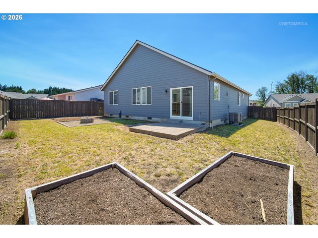 1453 Ne Forest Park St, Estacada, OR 97023