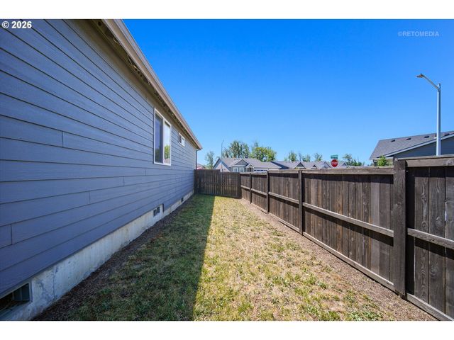 1453 Ne Forest Park St, Estacada, OR 97023