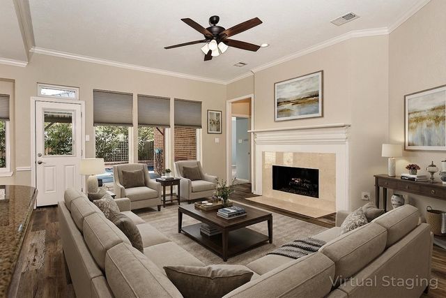 6 Thornbush Place, The Woodlands, TX 77381