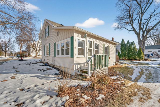 480 Freeman STREET, Genoa City, WI 53128